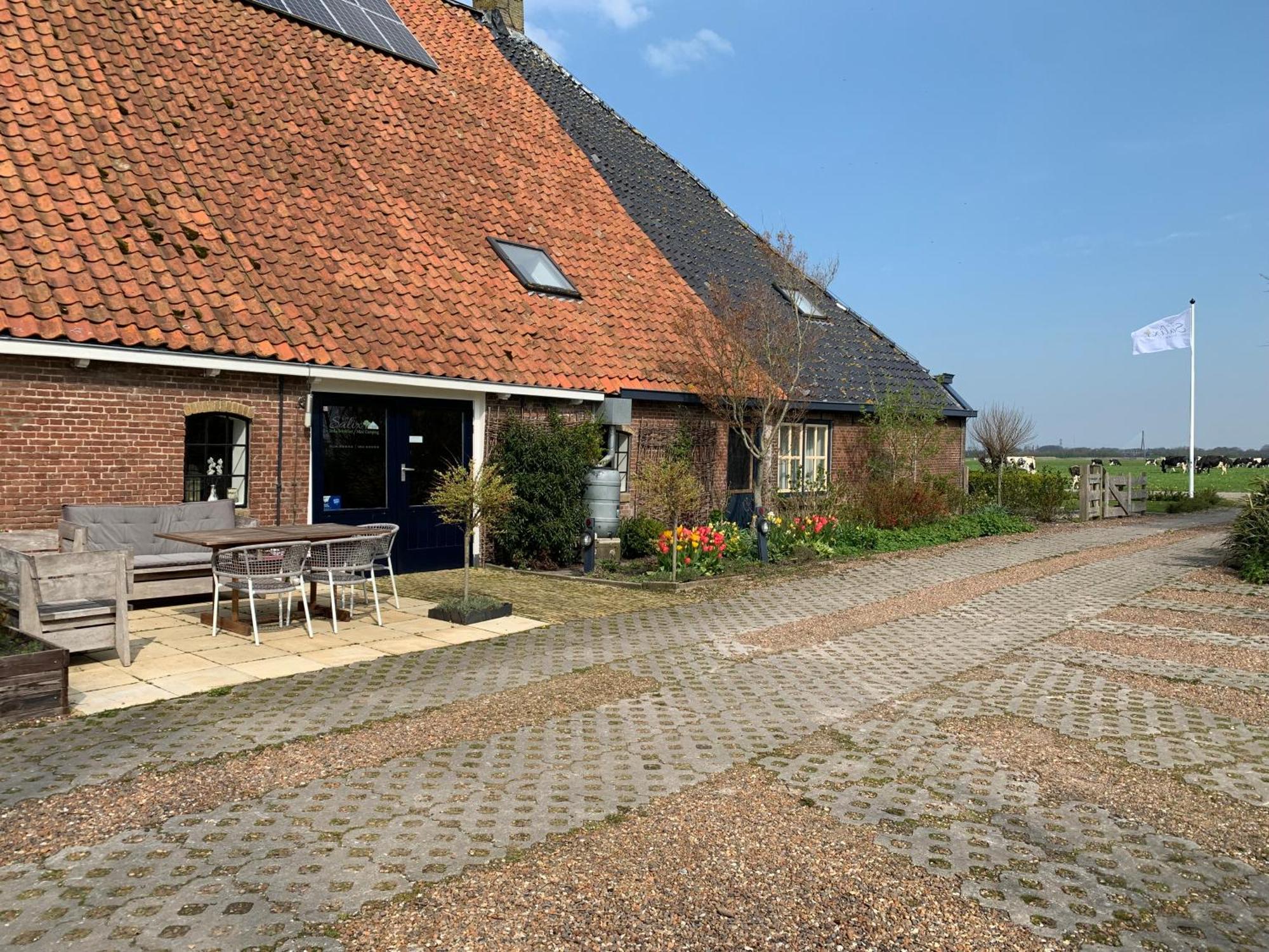 Villa Logeerboerderij De Salix Hitzum Esterno foto