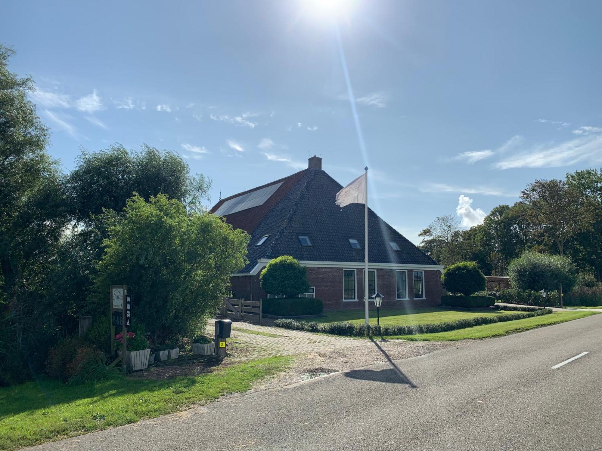 Villa Logeerboerderij De Salix Hitzum Esterno foto