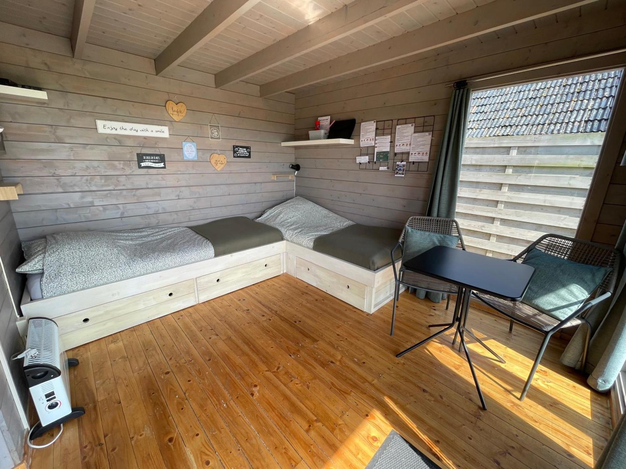 Villa Logeerboerderij De Salix Hitzum Esterno foto
